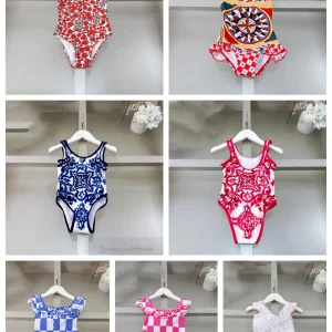 Fashion children totem printed one-piece Swimsuit Designer baby kids letter vest bathing costume INS girls holiday SPA beach swimming S1177